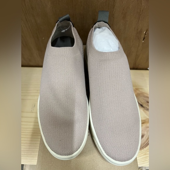 NEW! WOMENS NAKED FEET ADAPT BLUSH - Picture 5 of 5